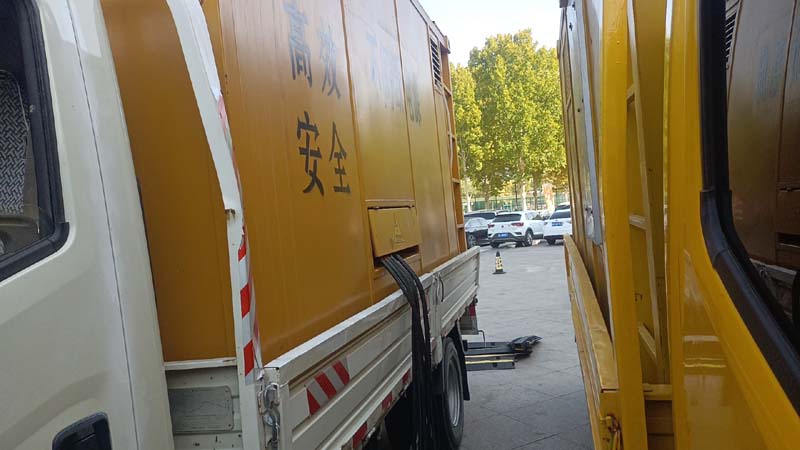和平如何判断柴油发电机组和UPS电源的切换时间是否符合要求？